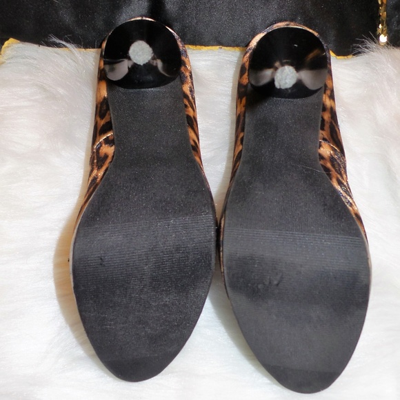 CHARLOTTE RUSSE Leopard Print Heel - Picture 6 of 6